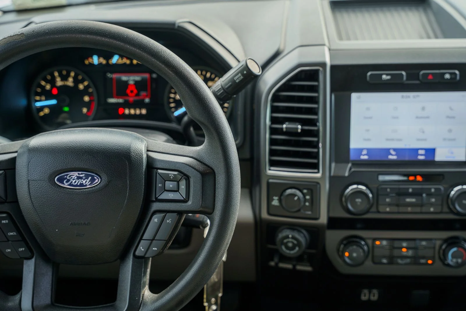 Used 2020 White Ford XLT image 28