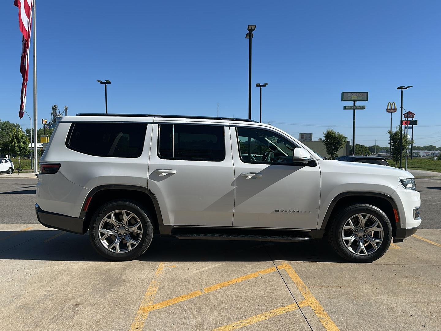 Used 2022 Bright White Clearcoat Jeep Series II image 4