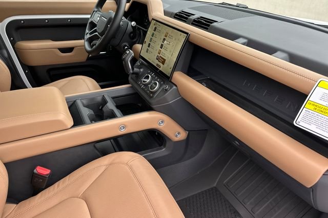 New 2026 Fuji White Land Rover S image 14