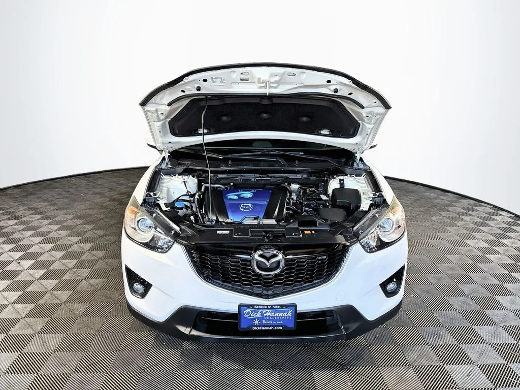 Used 2013 White Mazda Touring image 22