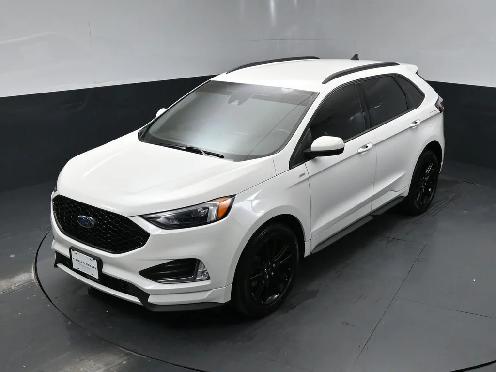 Certified Used 2022 White Ford ST Line image 40