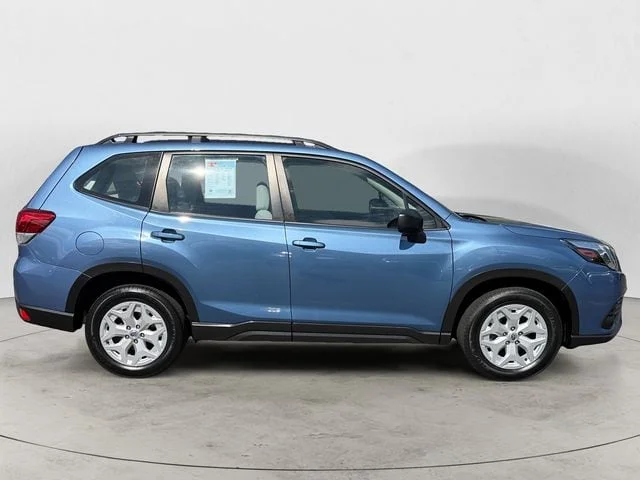 Used 2022 Horizon Blue Subaru Base image 6