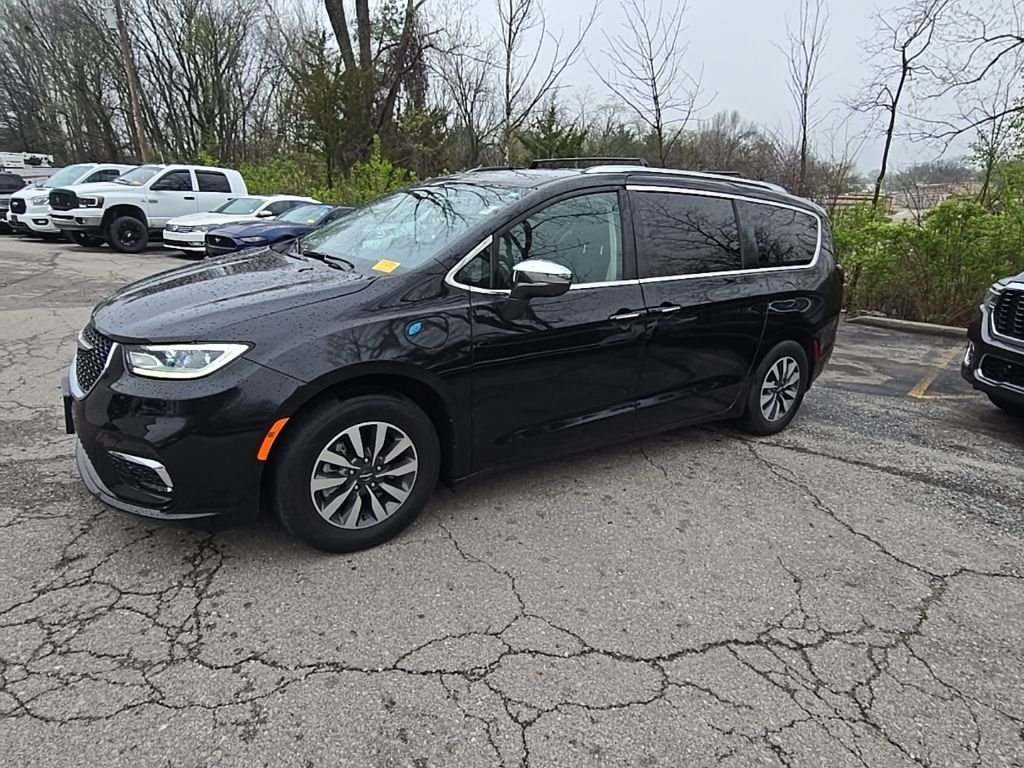 Used 2021 Chrysler Pacifica Hybrid Touring L with VIN 2C4RC1L76MR603236 for sale in Excelsior Springs, MO
