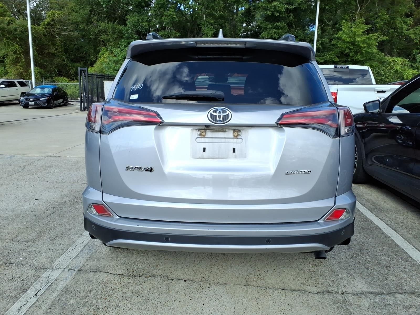 Used 2018 Silver Sky Metallic Toyota Limited image 7