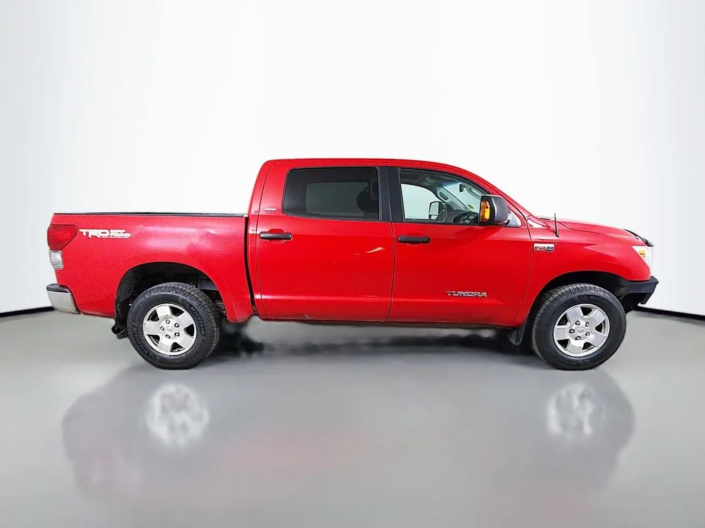 Used 2009 Red Toyota SR5 image 5