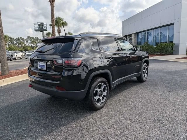 Used 2022 Diamond Black C Jeep Trailhawk image 3