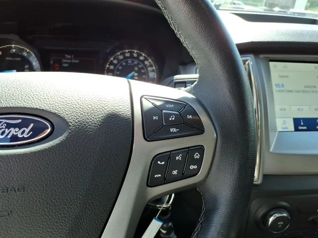 Used 2023 Green Ford XLT image 23