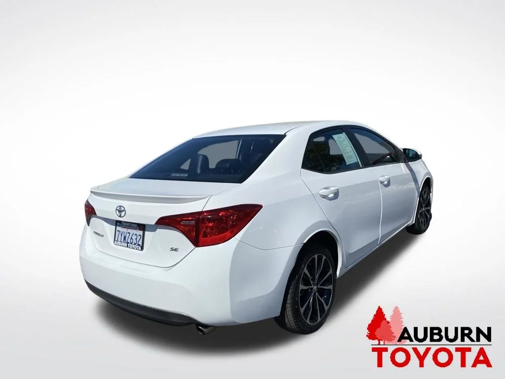 Used 2017 Ice Cap Toyota SE image 7