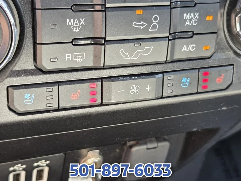 Used 2019 Oxford White FORD LARIAT 4WD SUPERCREW 5.5