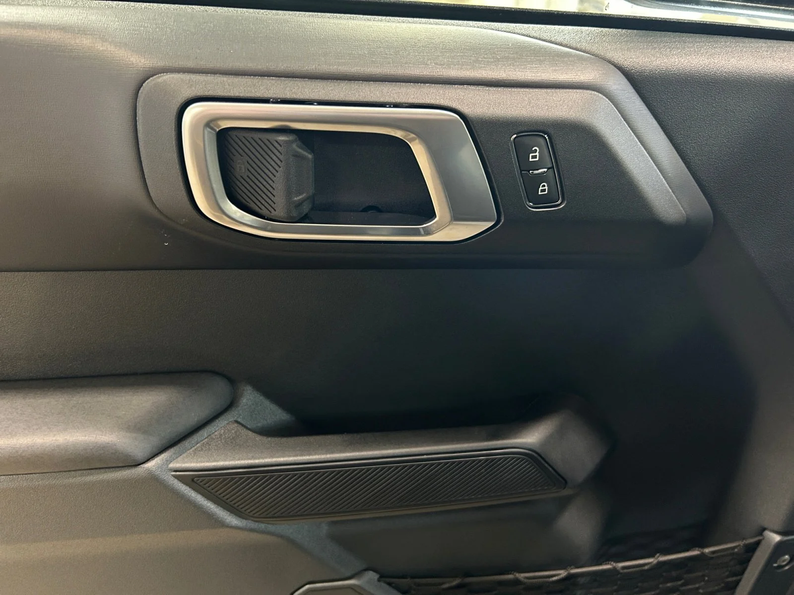 New 2026 Avalanche Grey Ford Badlands image 16