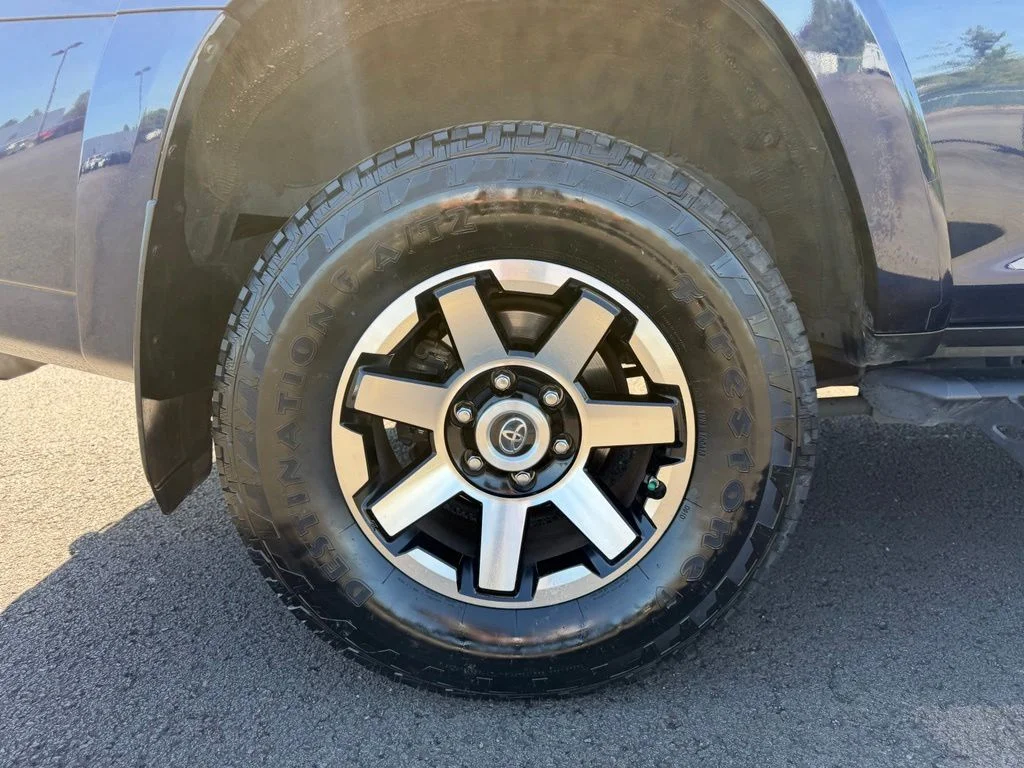 Used 2019 Nautical Blue Metallic Toyota TRD Off-Road Premium image 10