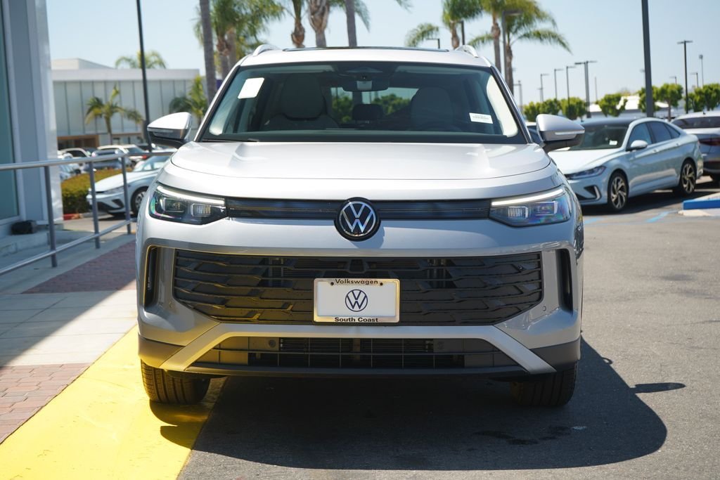 New 2026 Pyrite Silver Metallic Volkswagen 2.0T SE image 5
