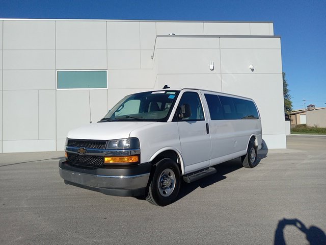 2025 Chevrolet Express Passenger