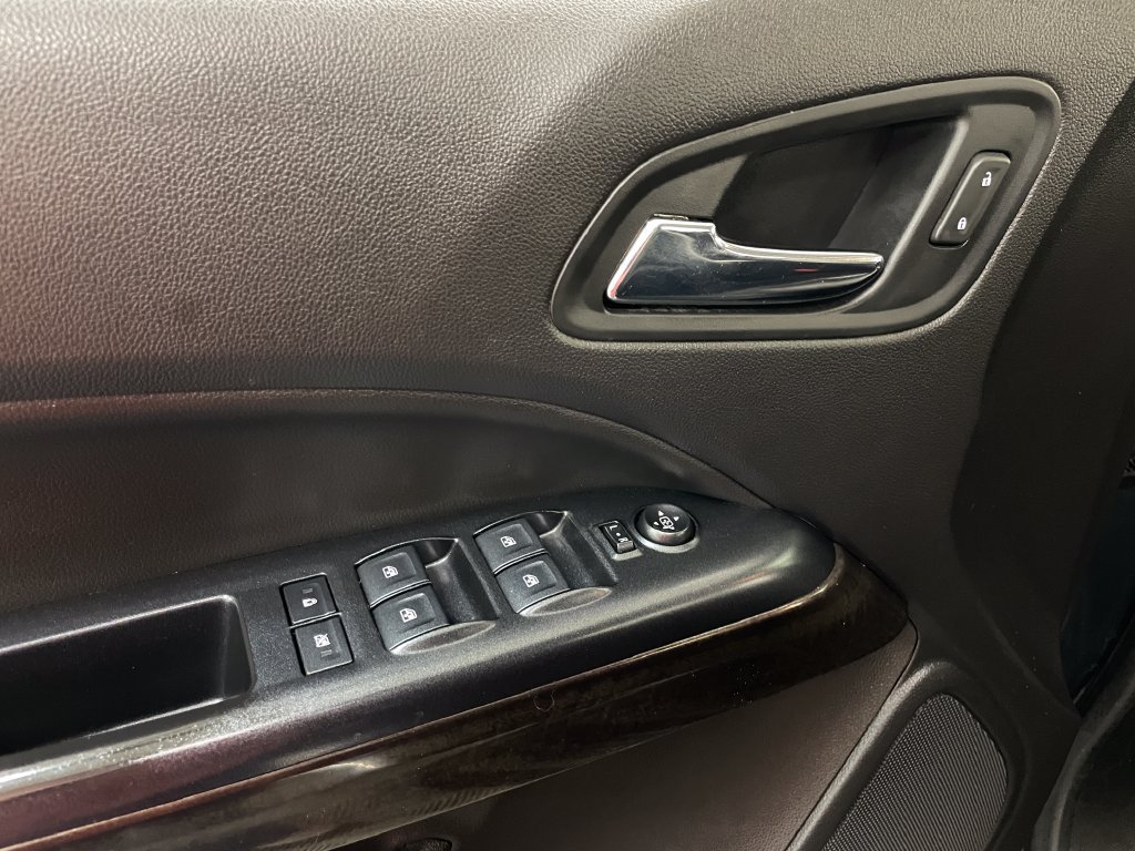 Used 2017 DARK SLATE METALLIC GMC 4WD SLT image 26