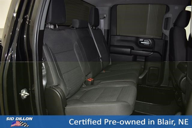 Used 2022 Mosaic Black Metallic Chevrolet Custom image 9