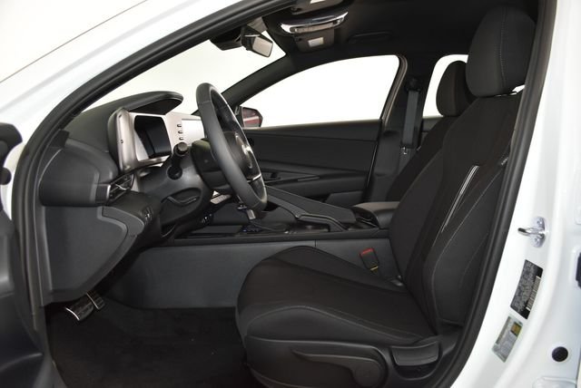 New 2026 White Hyundai SEL Sport image 25