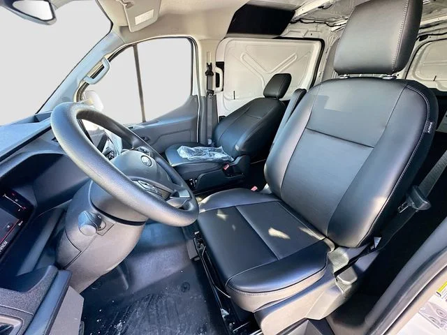New 2026 Oxford White Ford Base image 14