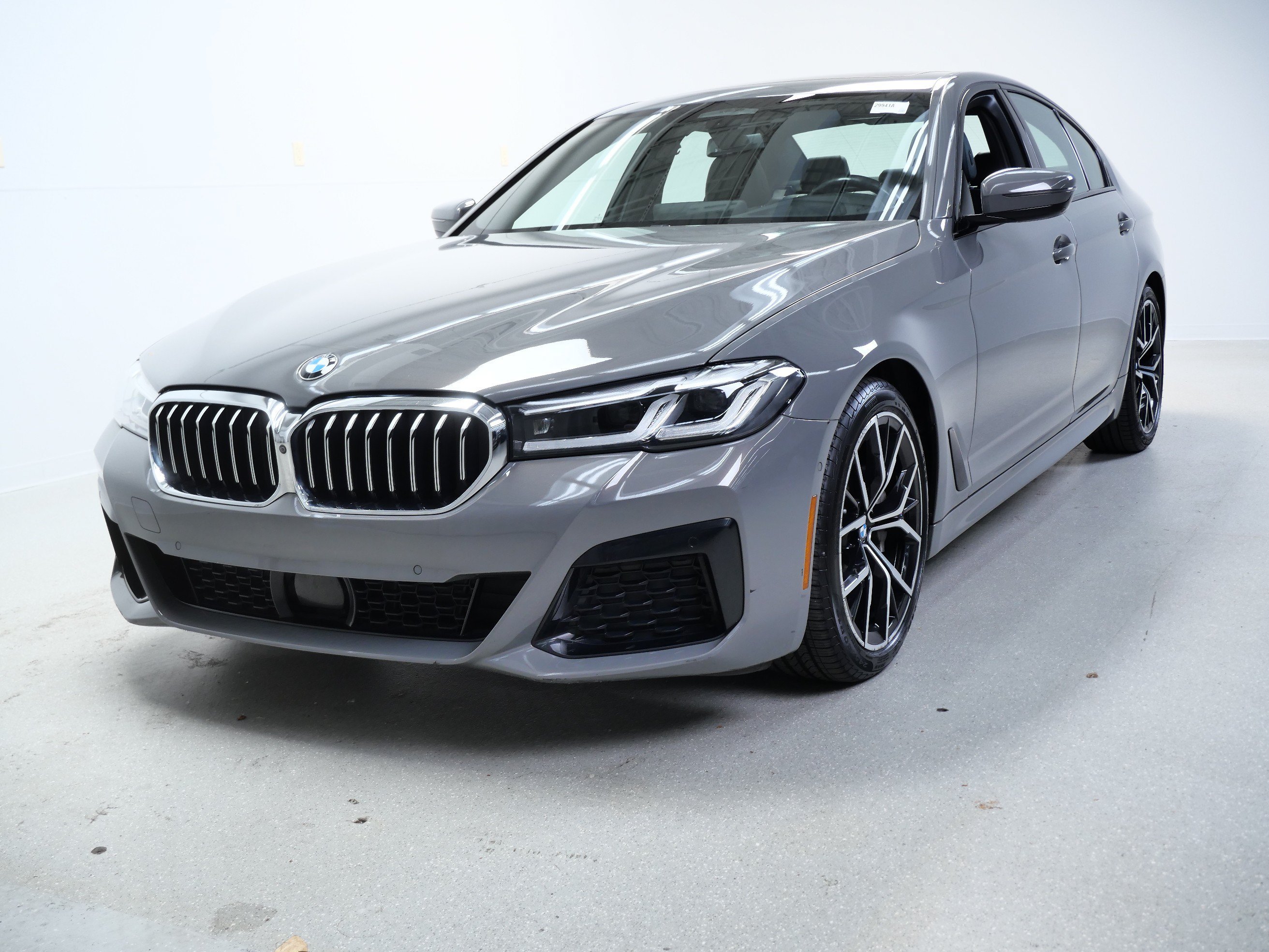 Used 2021 Bernina Grey Amber Effect Metallic BMW 530i xDrive image 11