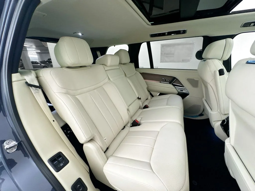 New 2026 Varesine Blue Land Rover SE image 29