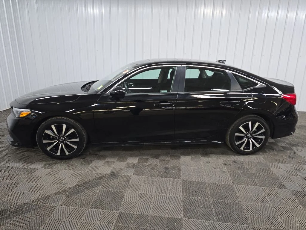 Used 2023 Black Honda EX image 5