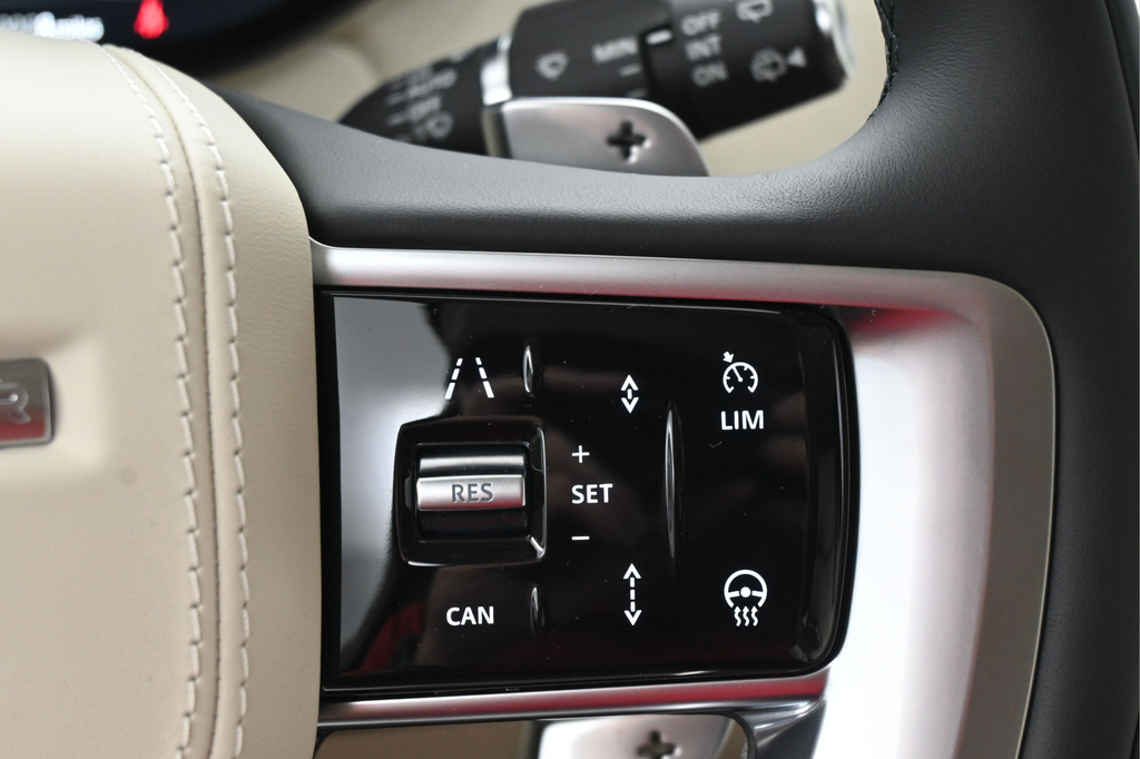 New 2026 Eiger Grey LAND ROVER SE image 17