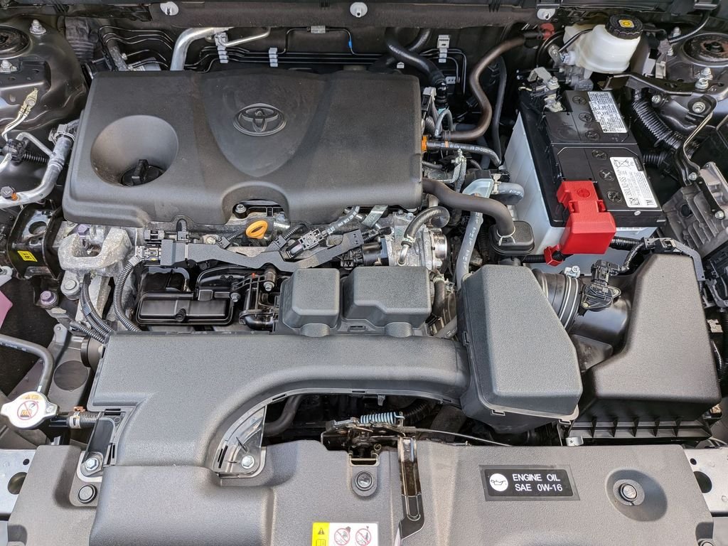 2023 Toyota RAV4 LE - Photo 31