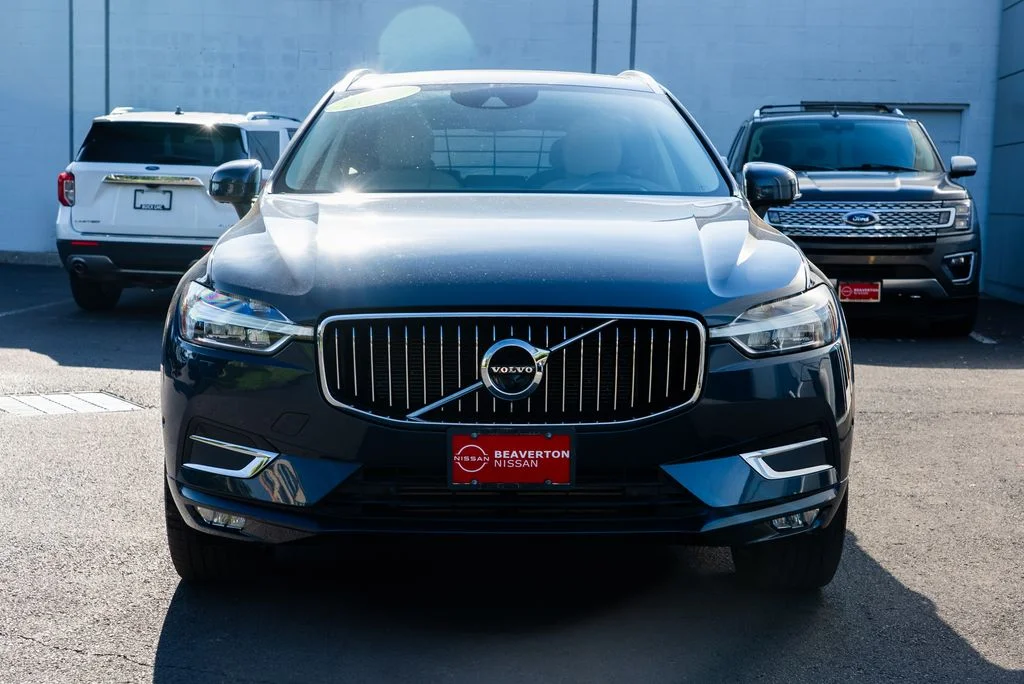 Used 2019 Blue Volvo T6 Inscription image 2