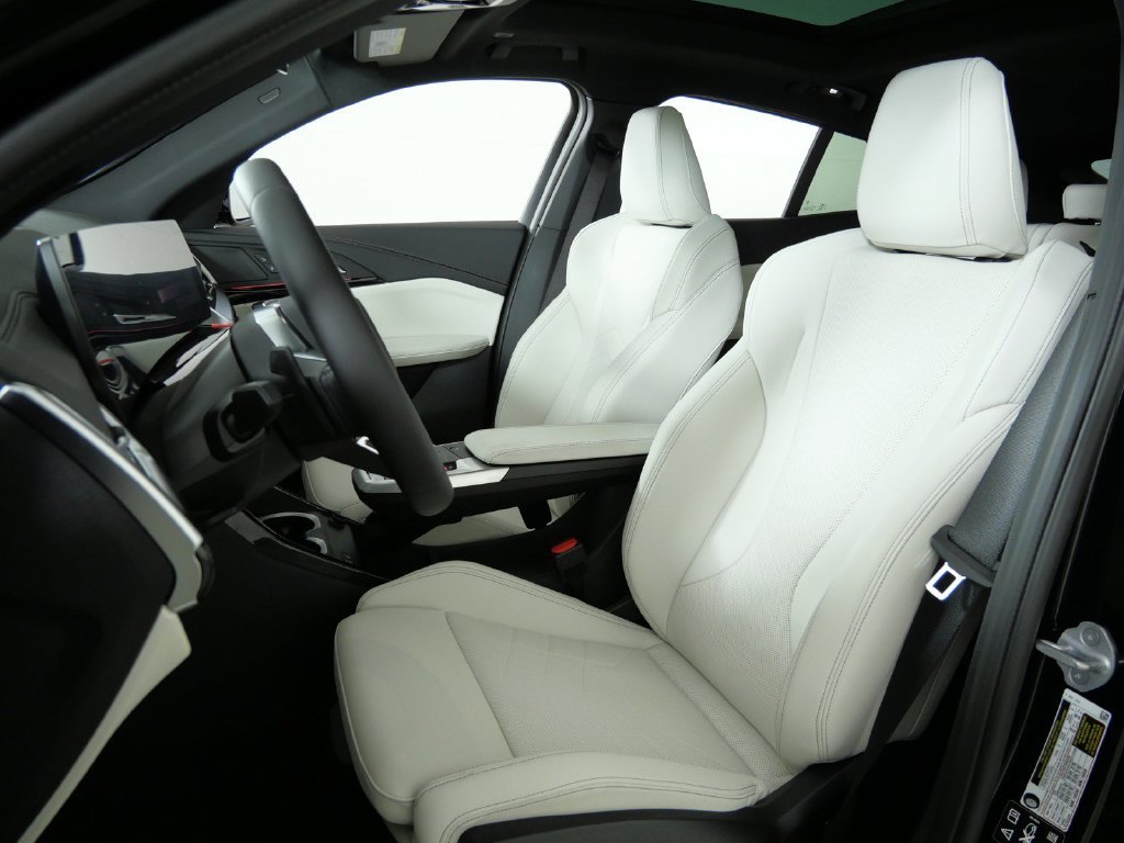 New 2027 Black Sapphire Metallic BMW xDrive28i image 34