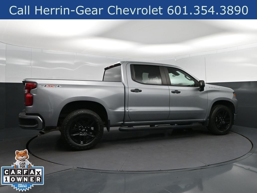 Used 2023 Gray Chevrolet Custom image 8