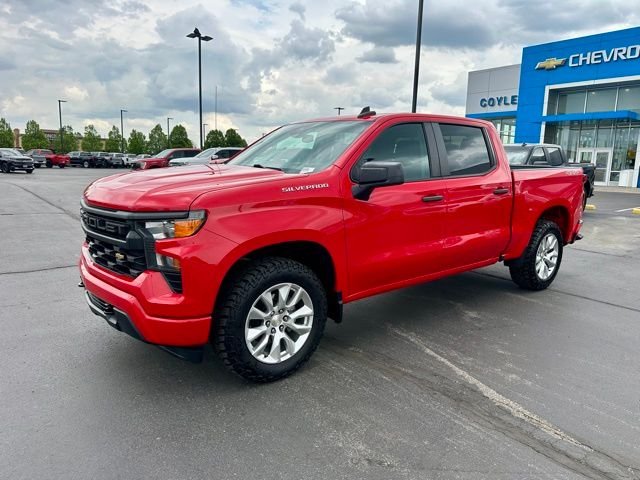 Used 2023 Red Chevrolet Custom image 8
