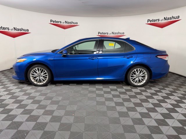 Used 2020 Blue Streak Metallic Toyota XLE image 3