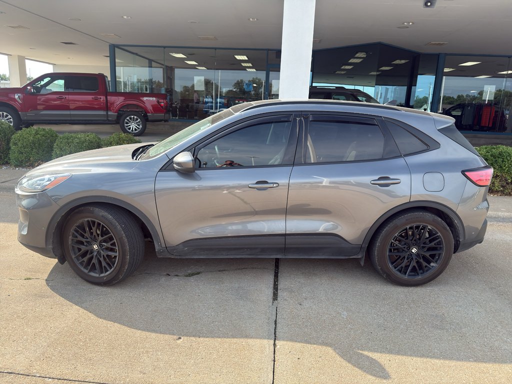 Used 2022 Carbonized Gray Metallic Ford Titanium image 9