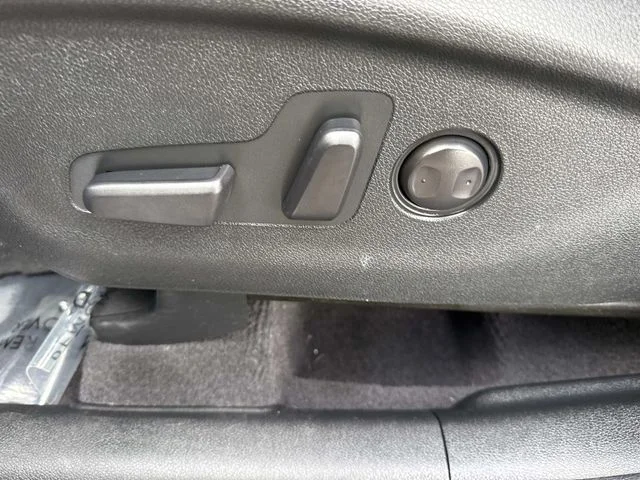 Used 2018 Purple Kia LX image 26