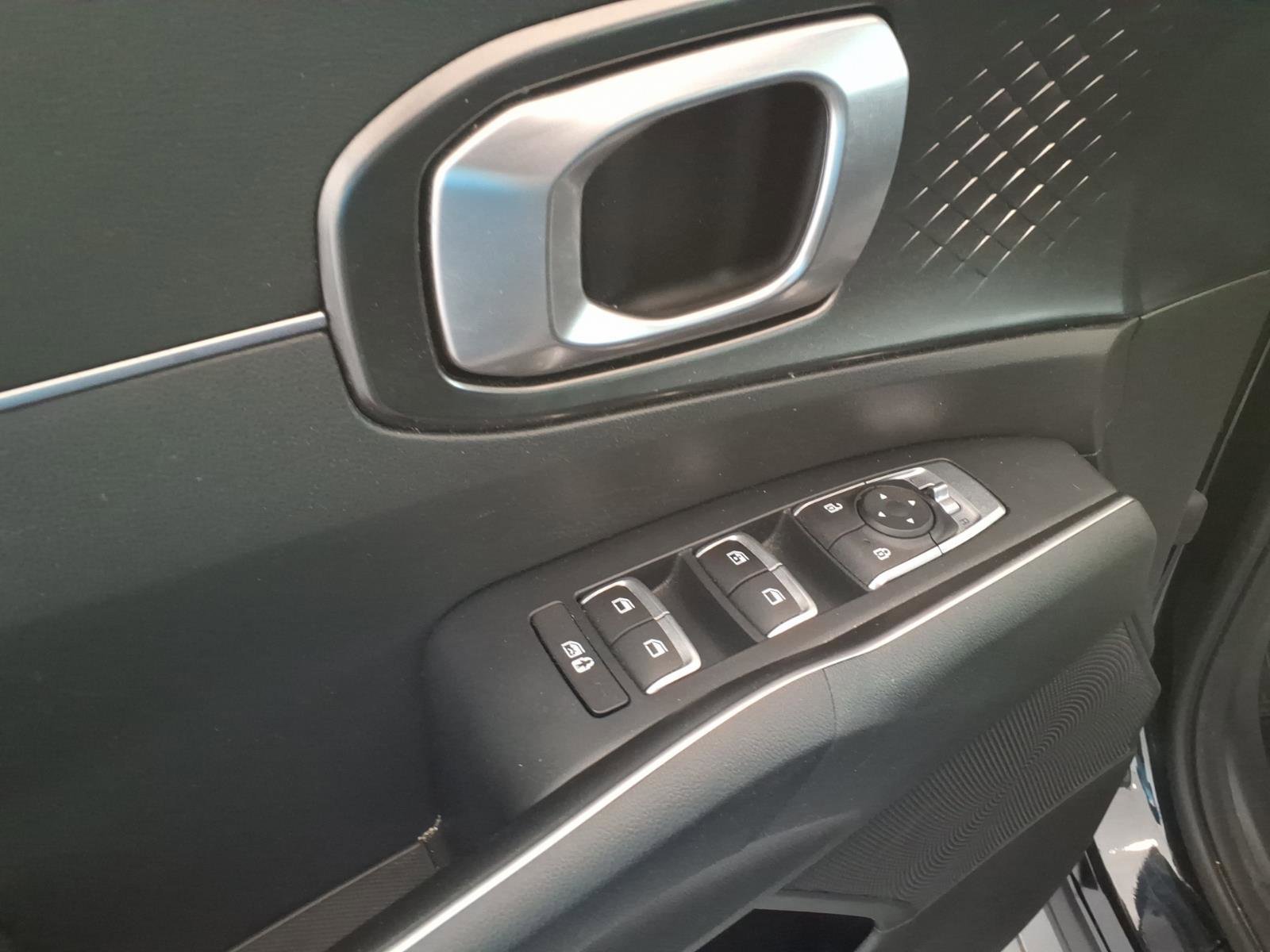 2022 Kia Sorento S Hybrid - Photo 12