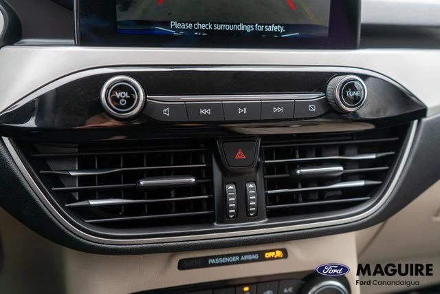 Used 2022 Blue Ford SE image 23