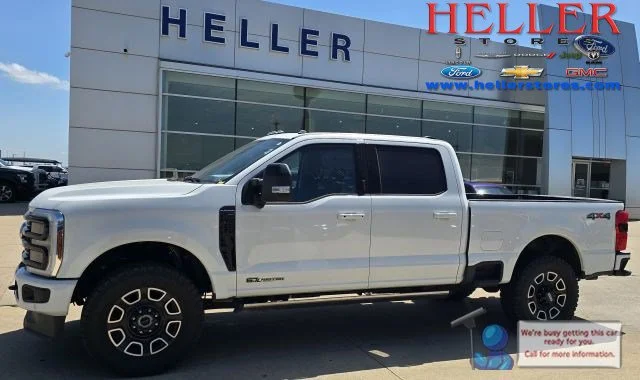 Used 2025 Star White Metallic Tri-Coat Ford Platinum image 1