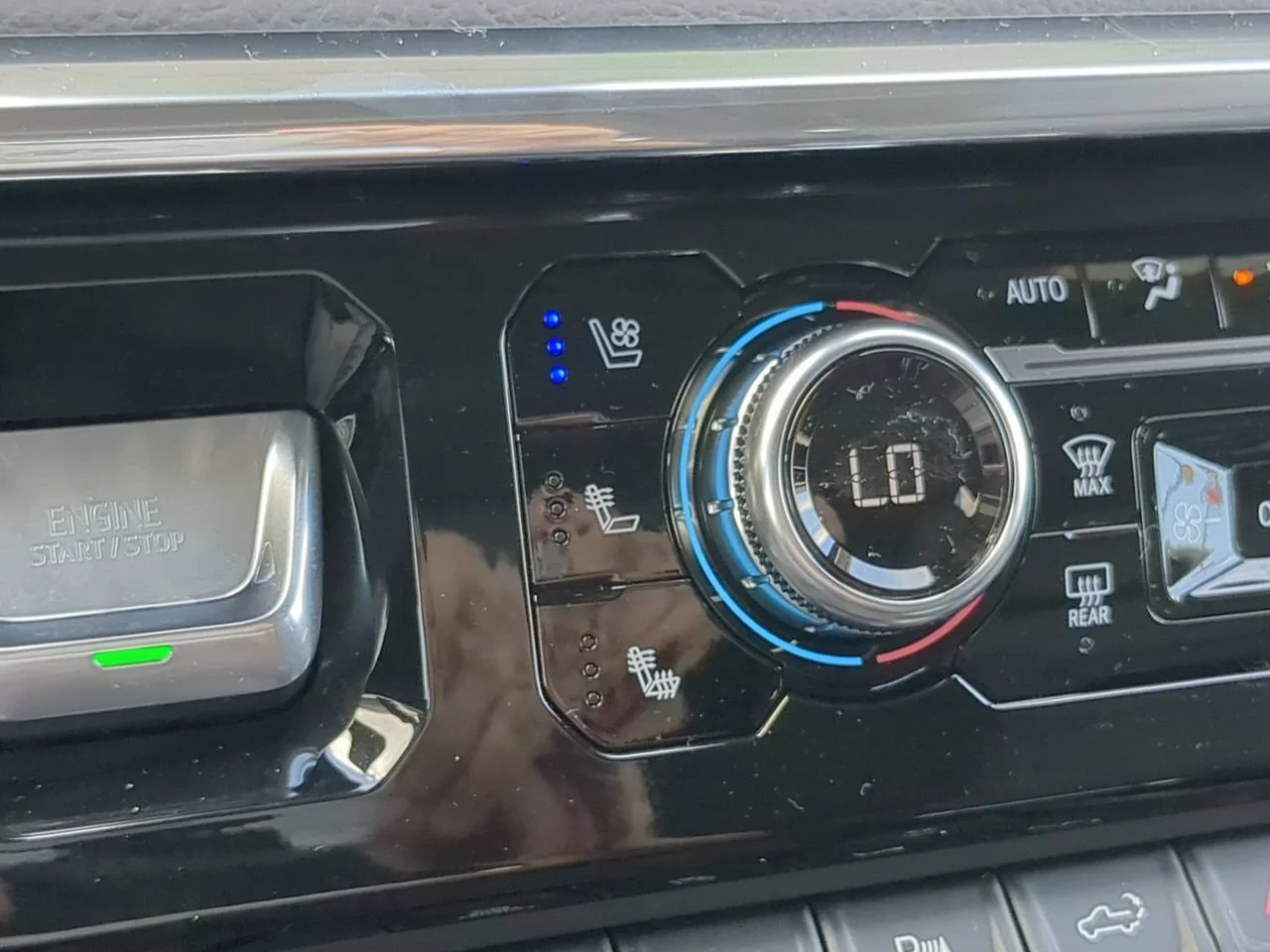 2026 GMC Sierra 3500HD Denali - Photo 23