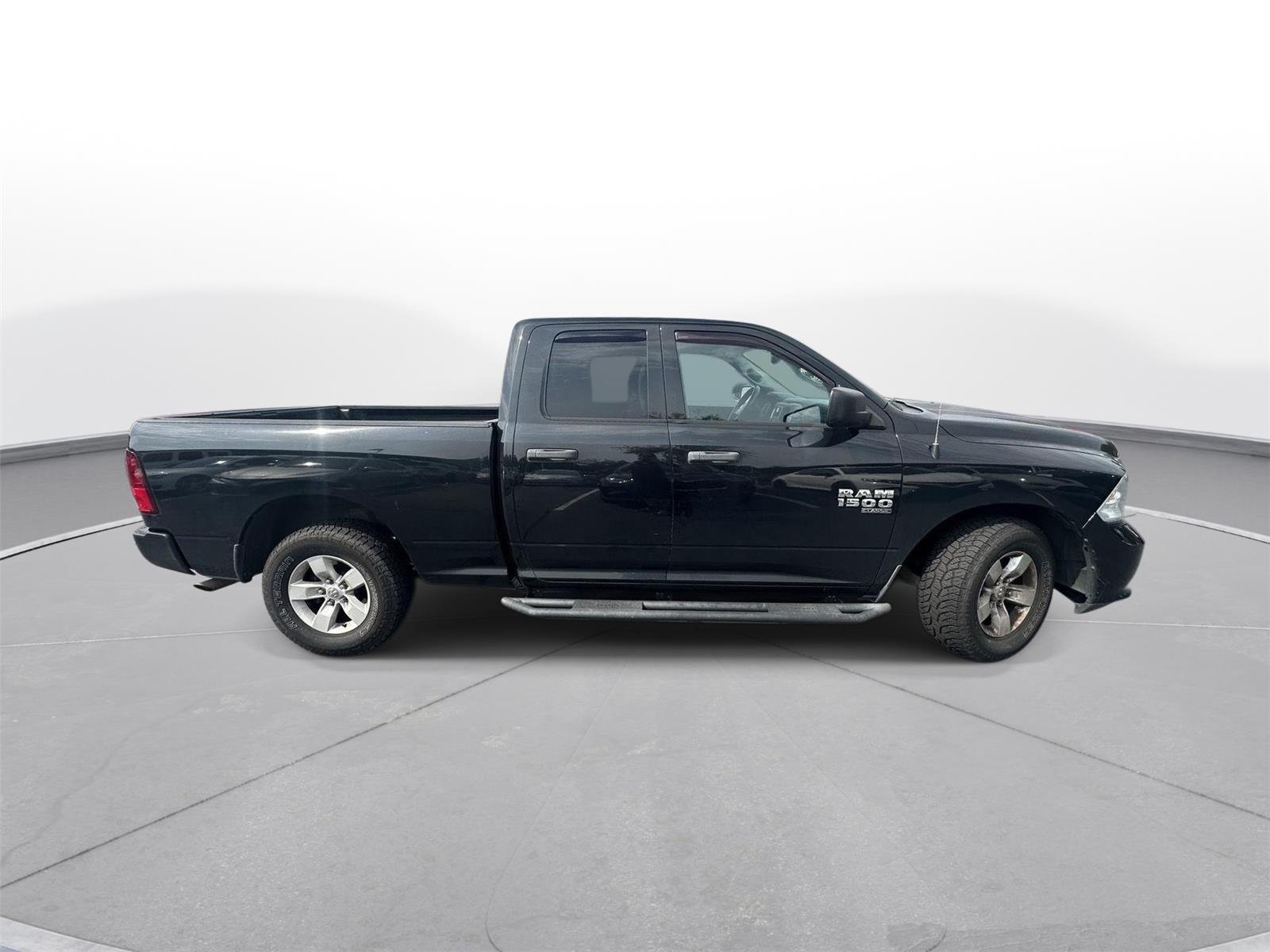 Used 2019 Brilliant Black Crystal Pearlcoat Ram Express image 5