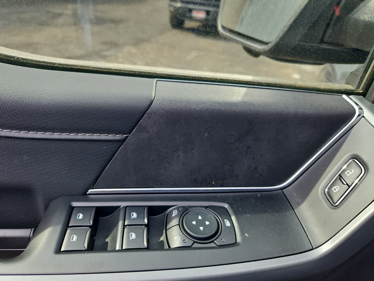 New 2026 Carbonized Gray Metallic Ford XLT image 11