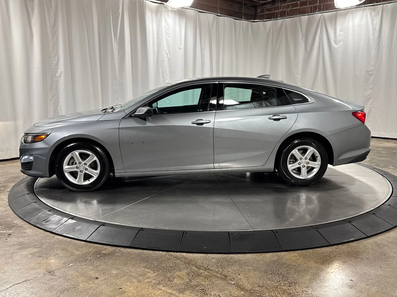 Used 2023 Sterling Gray Metallic Chevrolet LT 1LT image 6