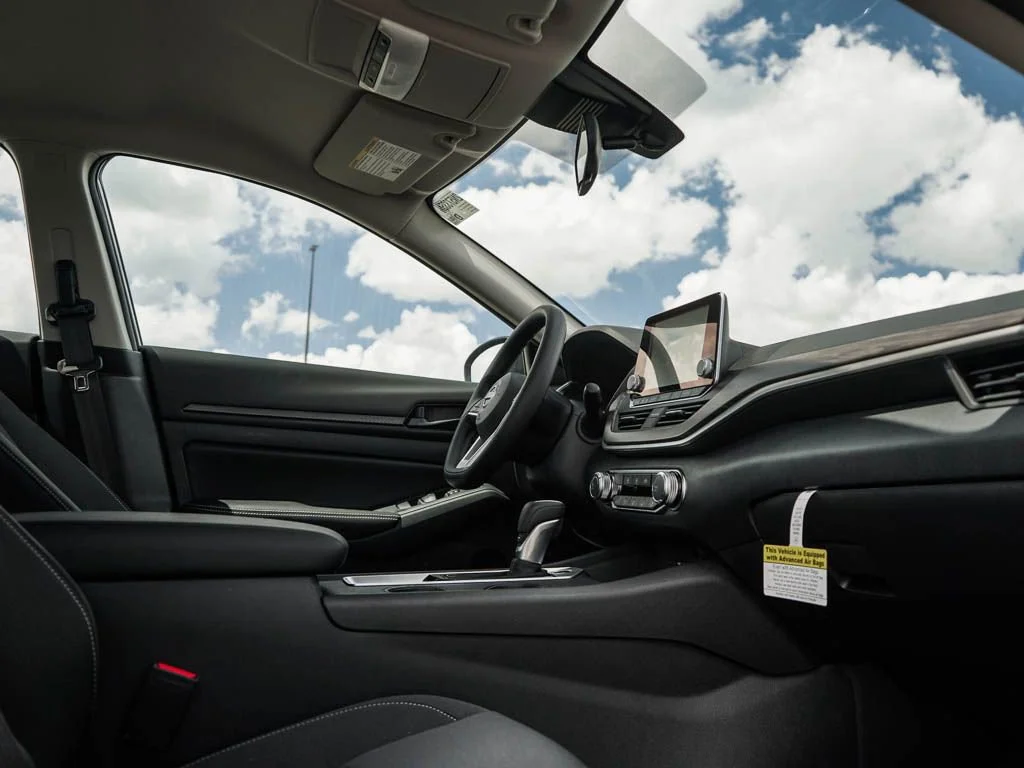 New 2026 Pearl White Tricoat Nissan 2.5 SV image 9