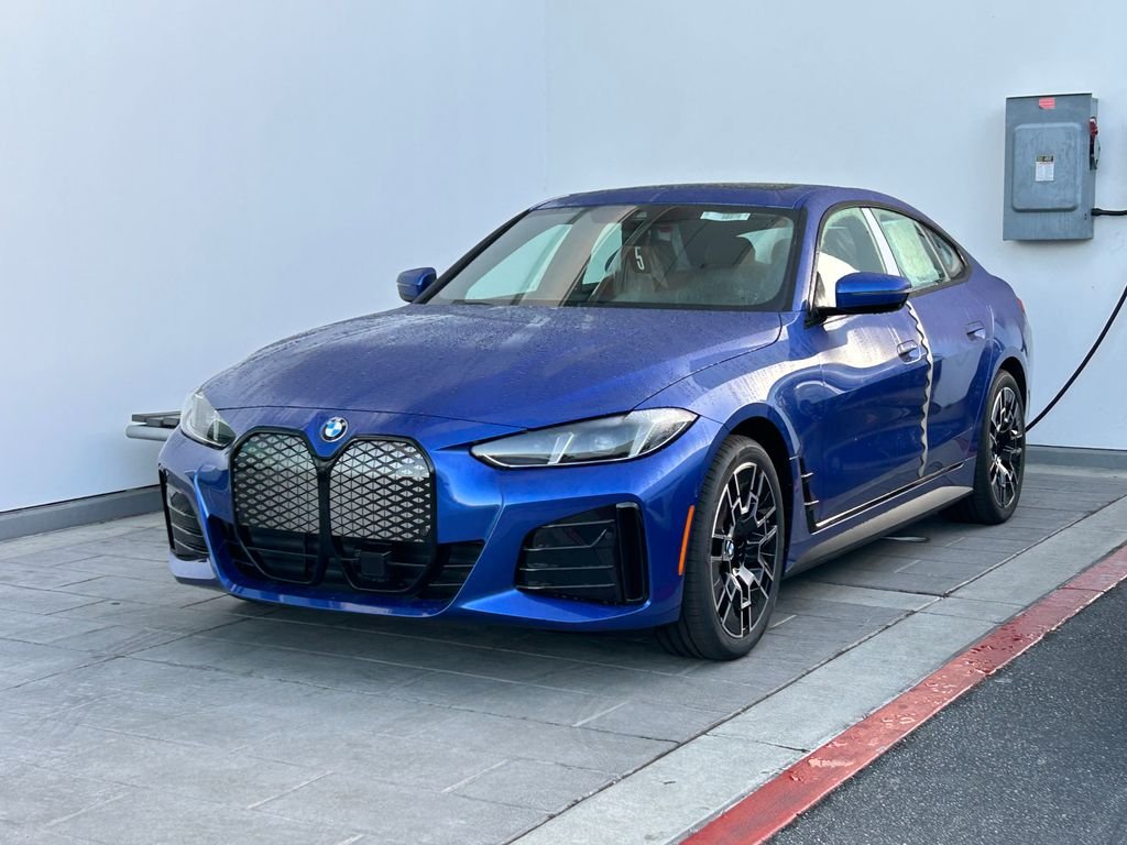 New 2026 Portimao Blue Metallic BMW eDrive40 image 2