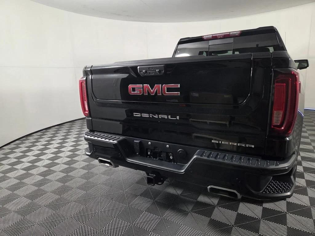 Used 2024 Onyx Black GMC Denali image 6