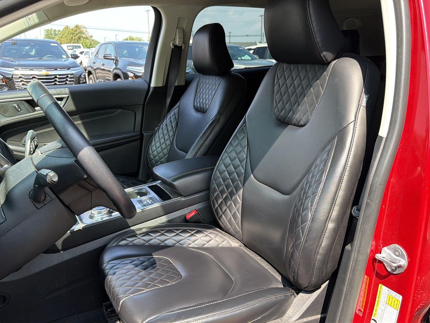 Used 2024 Rapid Red Metallic Tinted Clearcoat Ford Titanium image 9