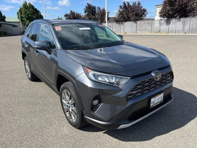 Used 2020 Magnetic Gray Metallic Toyota Limited image 2
