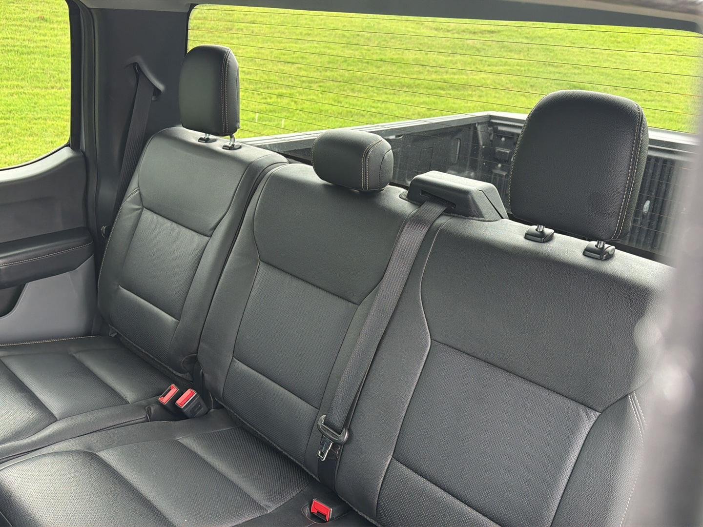 Used 2023 Iconic Silver Ford XLT image 30