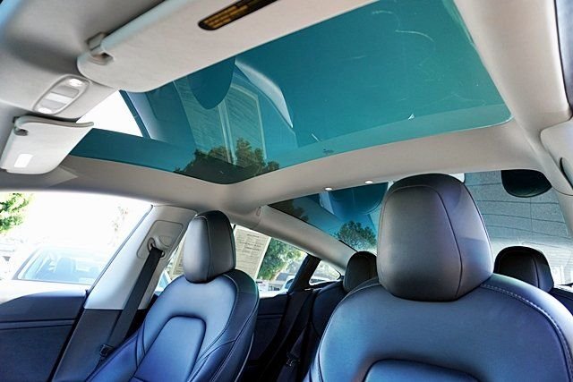 Used 2021  Tesla Standard Range Plus image 15