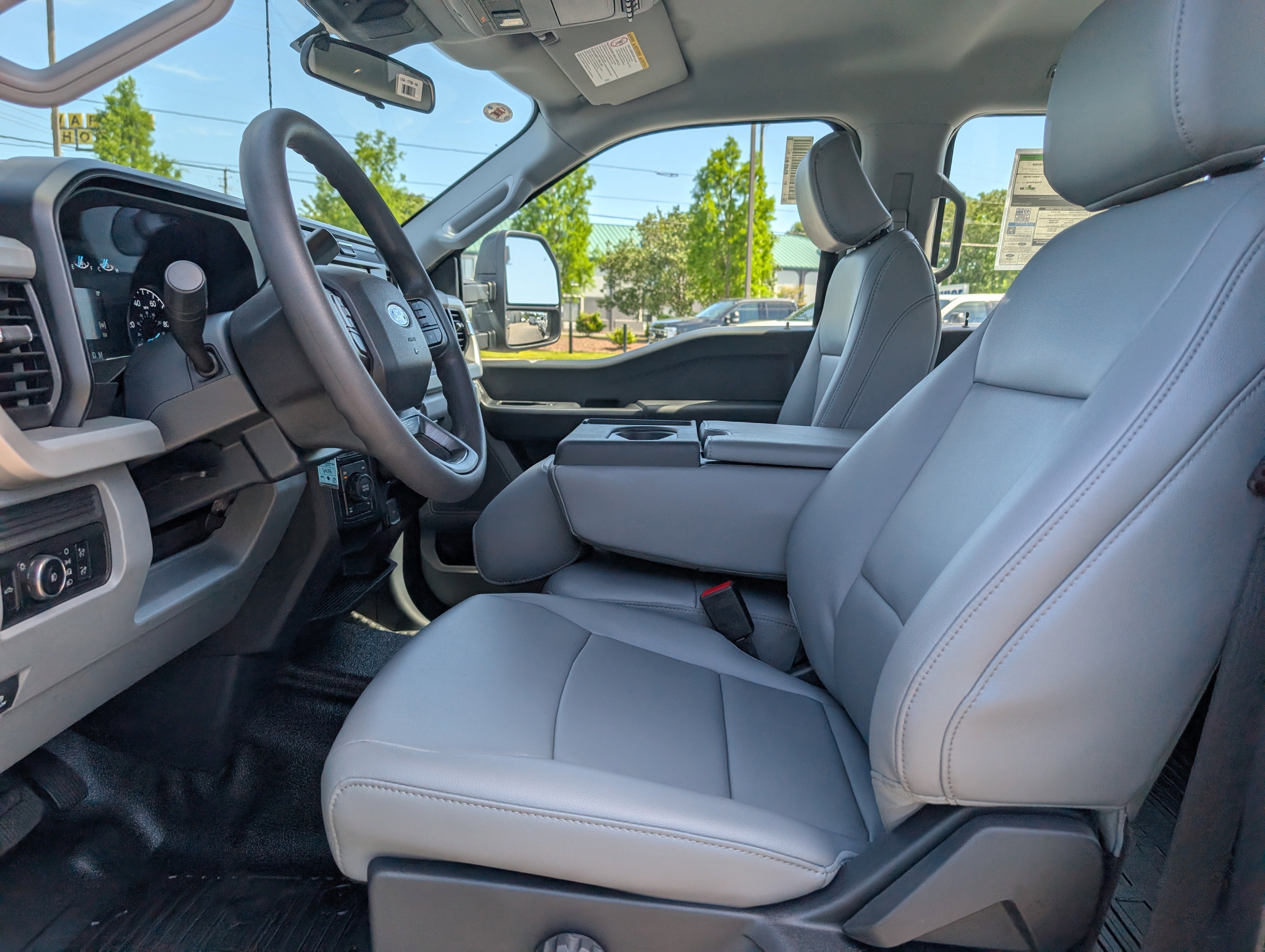 New 2026 Agate Black Metallic FORD F-250® XL image 17