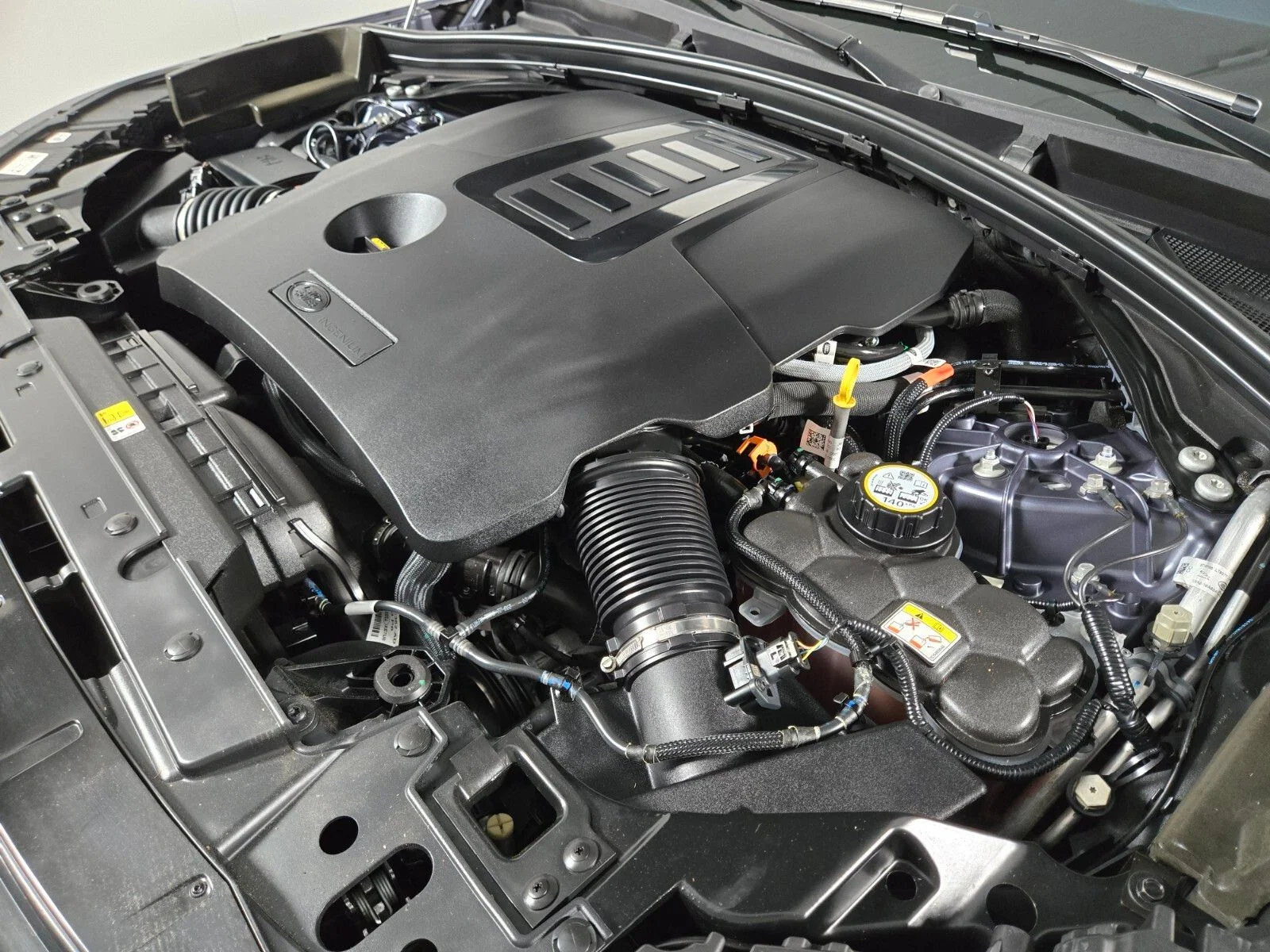2024 Land Rover Range Rover Velar Dynamic SE - Photo 20