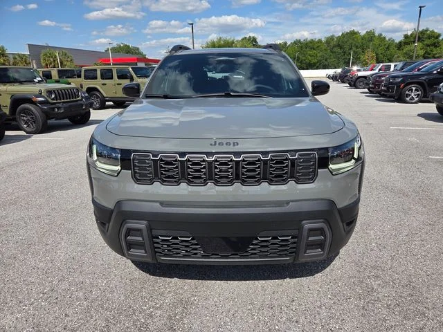 New 2026 Sting-Gray Clear-Coat Exterior Paint Jeep Laredo image 18